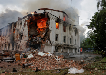 Rússia bombardeia Kharkiv, diz Ucrânia; ao menos três morrem e 21 ficam feridos