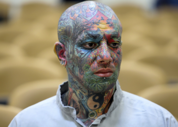 Quem é Tataloo, o rapper iraniano condenado à morte por insultar o Islã