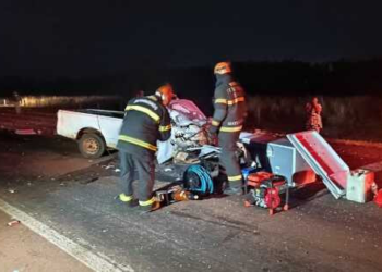 Mulher morre em batida entre SUV e Pampa na MT-130; veja imagens