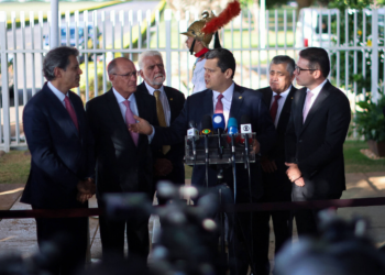 Haddad anuncia acordo para reduzir alíquotas de IOF e compensar receita com bets e corte de isenções