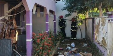 Corpo de Bombeiros combate incêndio em residência em Alta Floresta