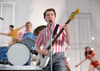 Brian Wilson e os Beach Boys tiveram trajetória narrada em diversos filmes; conheça
