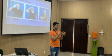 Escola de Governo oferta curso básico de Língua Brasileira de Sinais