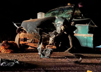 Batida entre três veículos mata casal de idosos e bebê de três meses