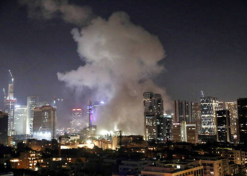 Irã fala em guerra e dispara 100 mísseis contra Israel; veja vídeo