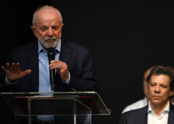 Lula 3 explica melhor favores com impostos, mas presidente também faz demagogia