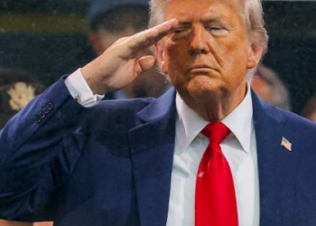 Em escalada da tensão, Trump ameaça Irã e promete ação 'nunca antes vista'