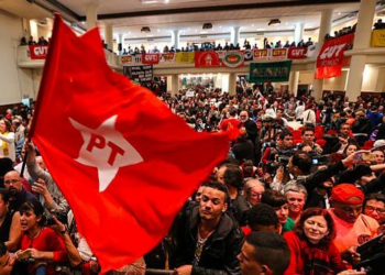 Aborto, censura, cultura woke, modelo chinês: as teses mais radicais dos grupos que disputam o poder no PT