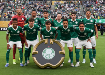 Palmeiras empata com o Porto em estreia vibrante no Mundial de Clubes