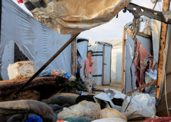 45 palestinos morrem na Faixa de Gaza enquanto esperavam por caminhões de ajuda, diz Hamas