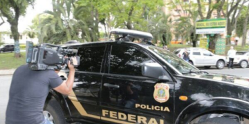 Carros privados para funcionários públicos: quem paga a conta? 