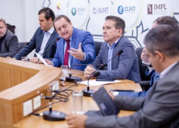 Deputado Dr. Eugênio (PSB) discute obras estratégicas para o Vale do Araguaia com ministro dos Transportes