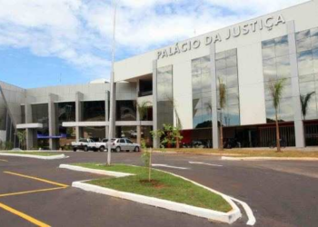 Servidor do TJ que ajudou a desviar R$ 21 milhões é considerado foragido pela polícia