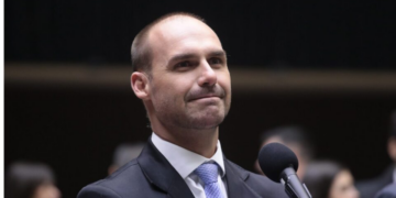 O que é o aceleracionismo, a tática de Eduardo Bolsonaro contra Moraes nos EUA 