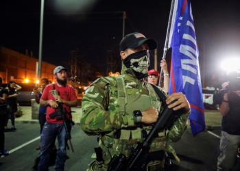 Megaprojeto de gastos e cortes de impostos de Trump reforça também a vitória dos defensores de armas de fogo