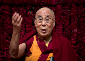 'Conclave budista': como são feitos os testes para identificar criança 'reencarnação' de Dalai Lama