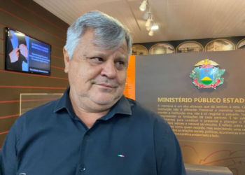 Juíza alega falta de provas e inocenta Stopa por irregularidades em licitação