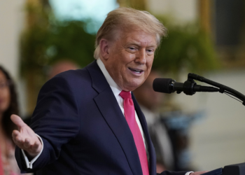 Dívida dos EUA preocupa mercados globais após megapacote de Trump; entenda