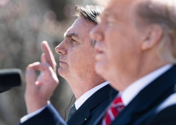 Trump defende Bolsonaro mais uma vez e pede para deixarem o ex-presidente em paz