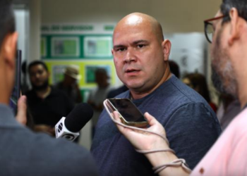 Abilio denuncia "aeroporto do agro" por invasão de terras públicas