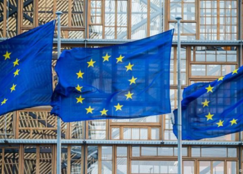 Em meio a temor de guerra com a Rússia e desastres, União Europeia anuncia que vai estocar comida e remédios