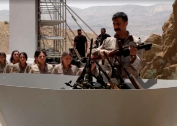 PKK, grupo nacionalista curdo, começa processo de desarmamento