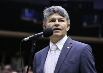 Medeiros pede que Câmara organize comitiva oficial aos EUA para reverter tarifa de 50%