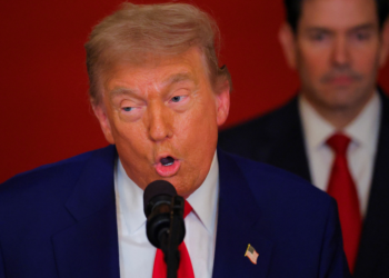 Trump anuncia tarifa de 30% sobre importações do México e da União Europeia