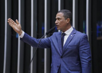 Assis pede investigação contra juiz que mandou soltar traficantes presos com 33 kg de maconha