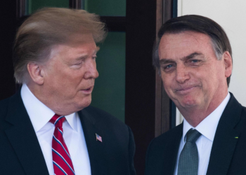 Bolsonaro admite pela 1ª vez impacto do tarifaço, mas insiste em anistia como prioridade
