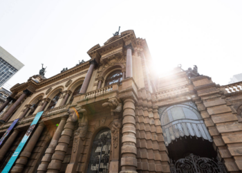 Festa da Bastilha celebra 200 anos de relações França-Brasil com gala no Theatro Municipal