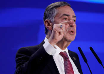 Barroso rebate Trump em carta e diz que sanções são fundadas em 'compreensão imprecisa dos fatos'