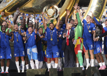 Trump recebe vaias e aplausos na final da Copa do Mundo de Clubes da Fifa