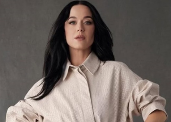 Katy Perry leva tombo durante apresentação de Part Of Me