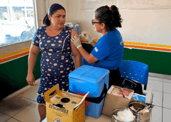 Sarampo: com 13 mortes nas Américas, Brasil reforça vacinação em fronteiras