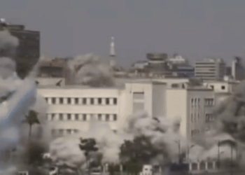 VÍDEO mostra ataque aéreo de Israel ao Ministério da Defesa da Síria