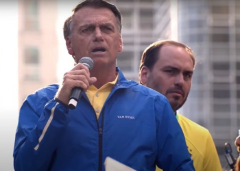 Exame de Bolsonaro revela “intensa esofagite com processo inflamatório”