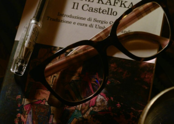 O que significa a expressão “kafkaniano”?