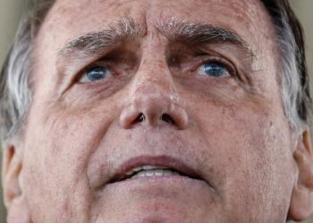 'Surpresa e indignação', diz defesa de Bolsonaro após operação