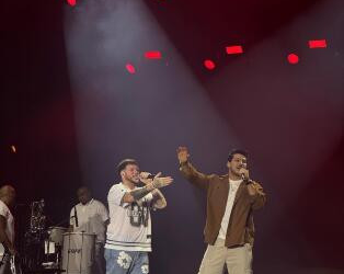 Ferrugem surpreende em show e divide palco com cantor cuiabano