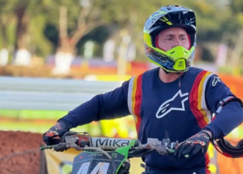 Piloto de motocross cai durante treino, fica oito dias na UTI e morre