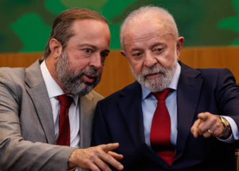 Silveira diz que gostaria de concorrer ao Senado em Minas no palanque de Lula