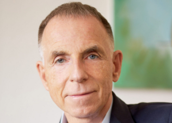 “Capitalismo é o melhor remédio para a pobreza”, diz sociólogo Rainer Zitelmann