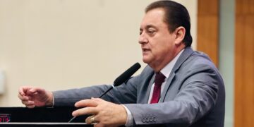 Deputado Sebastião Rezende comemora aprovação de projeto de lei de sua autoria que cria carteira de identificação da pessoa com lupos em MT