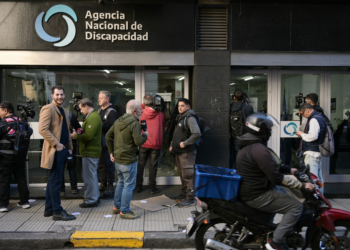 Justiça determina buscas em endereços ligados a suposto esquema de propina que envolve irmã de Milei