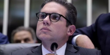 Hugo Motta registra imóvel de R$ 5 milhões por R$ 125 mil