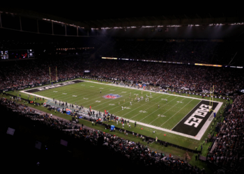 Após polêmica de 2024, NFL volta a Itaquera com gramado reformado