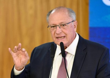 Governo discute alternativas com setores afetados por tarifaço de Trump