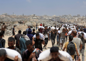 Enviado de Trump visita centro de distribuição de ajuda em Gaza onde palestinos foram mortos a tiros