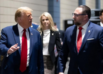 Ex-assessor de Trump diz que Lula tem 'cérebro de banana amassada' e o compara a Biden